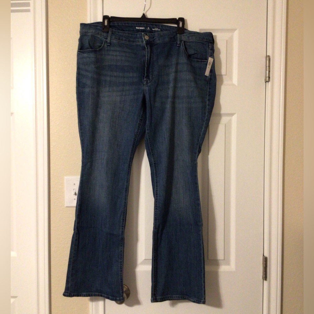 NWT Old Navy Wow Mid Rise Boot Cut Jeans